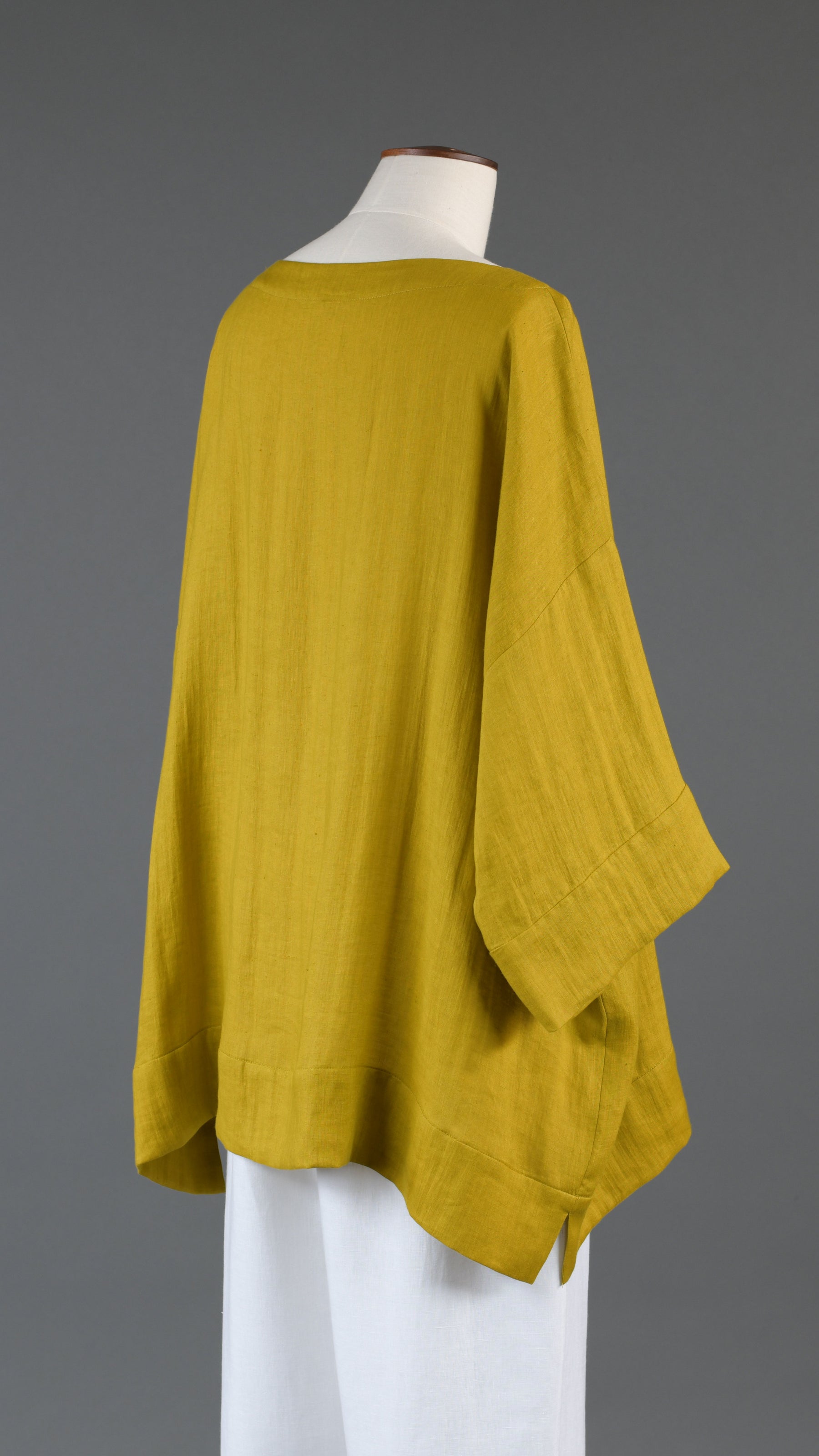 scoop neck 3/4 sleeve top with hem bands - long in dijon