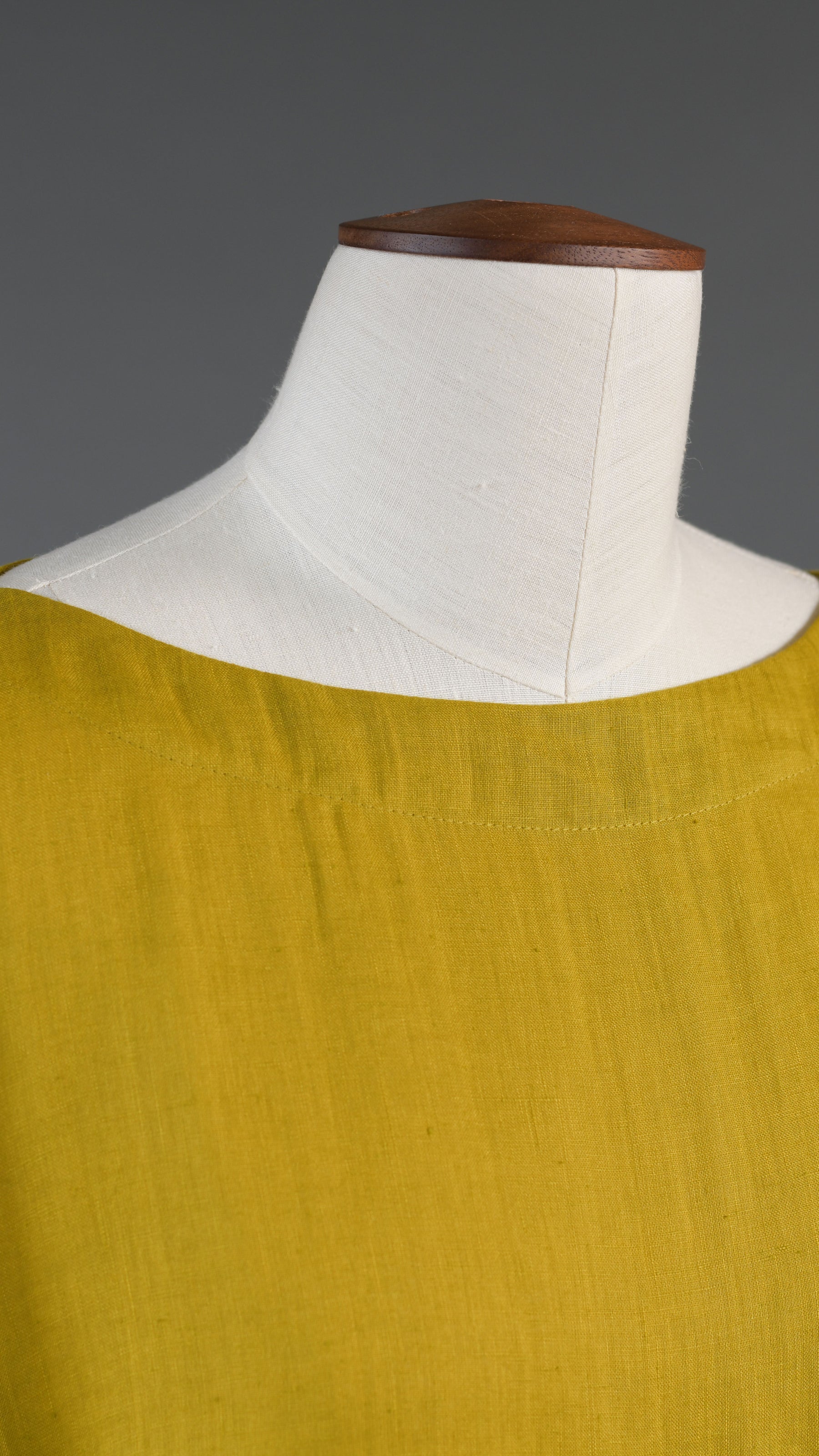 scoop neck 3/4 sleeve top with hem bands - long in dijon