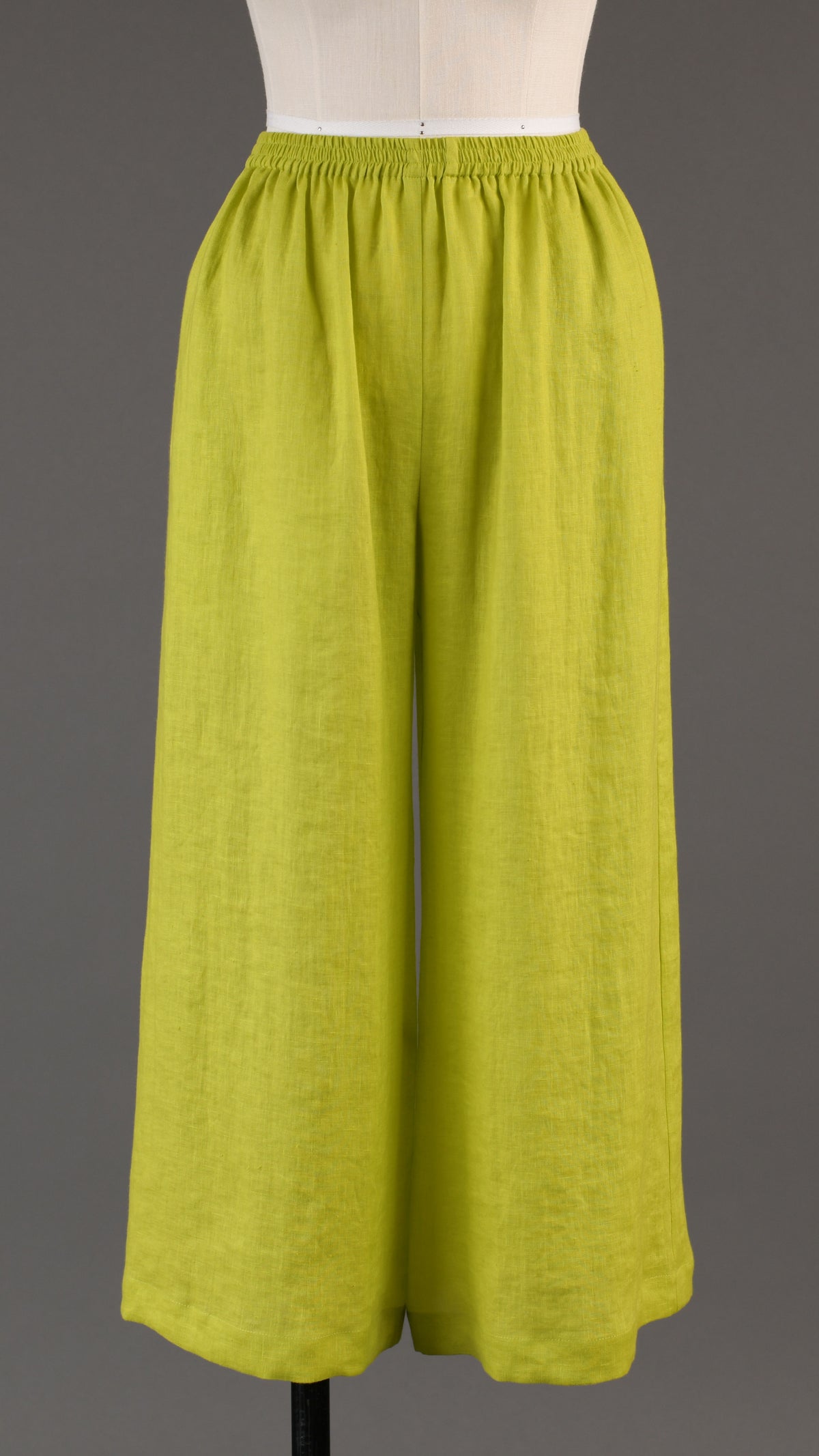 flared cropped trouser in greenlemon