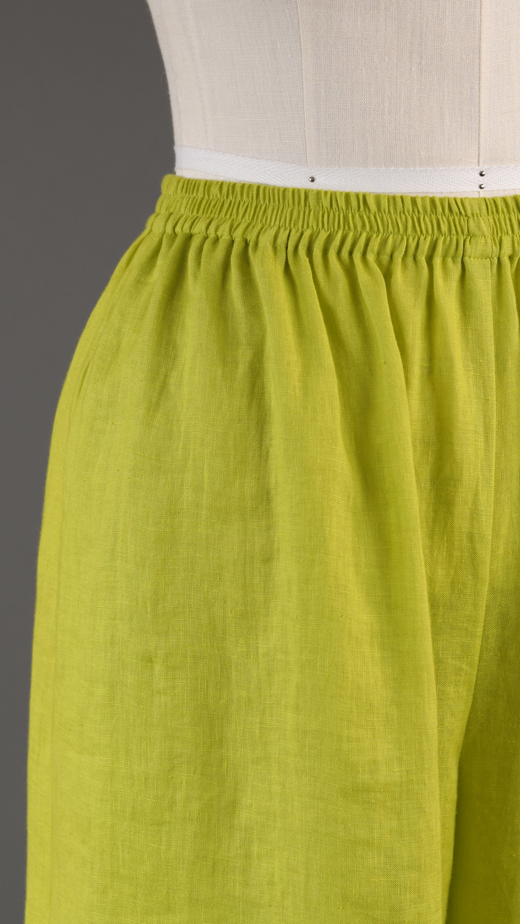 flared cropped trouser in greenlemon