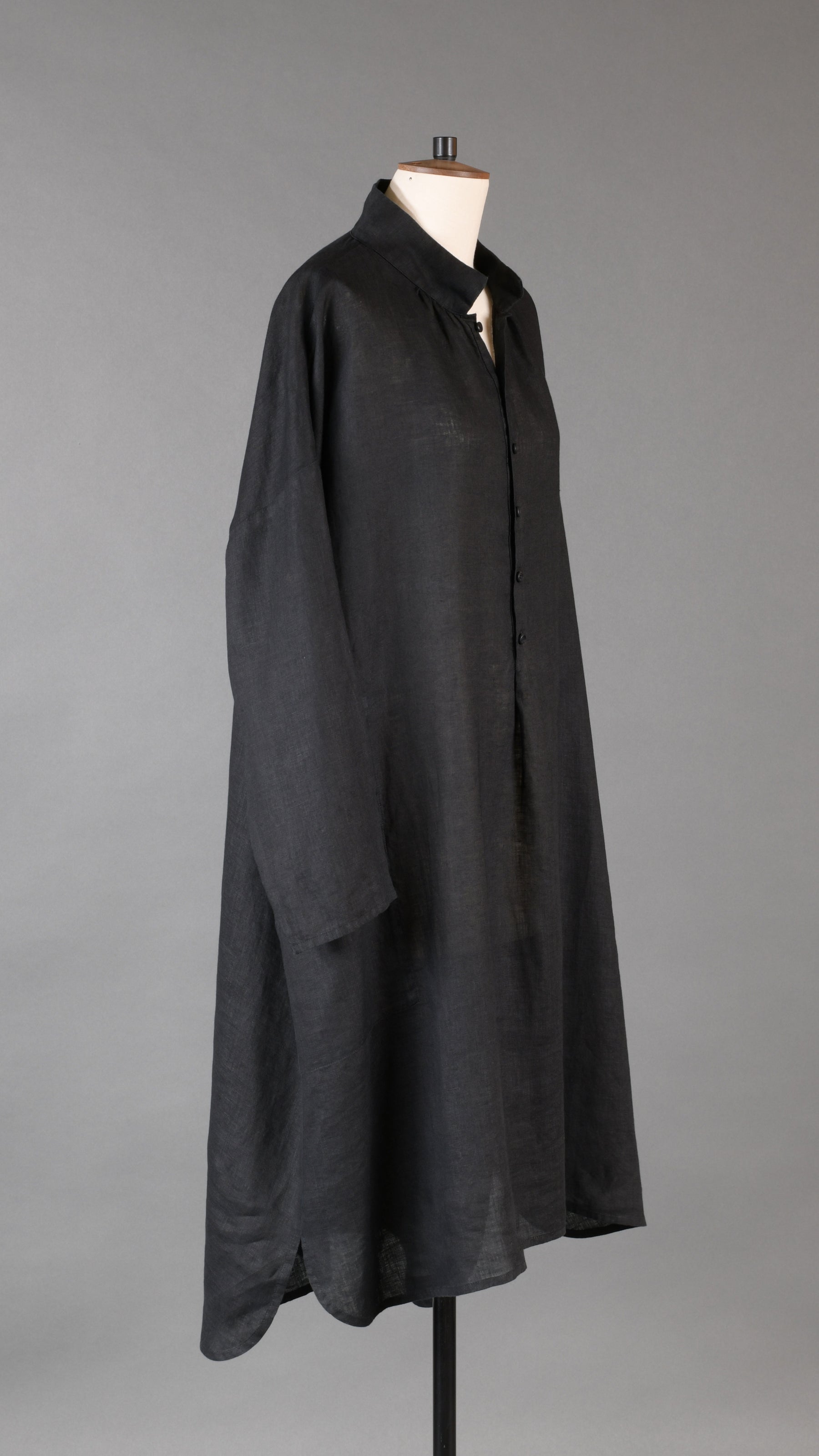 sloped shoulder wide a-line pleated collar smock dress in black