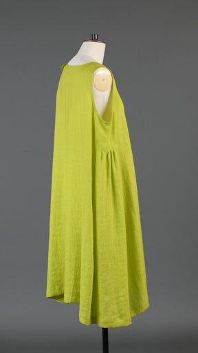 3/4 length side pleated sleeveless dress in greenlemon