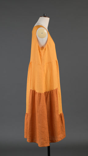 two tone tiered pleated sleeveless dress in orange mix