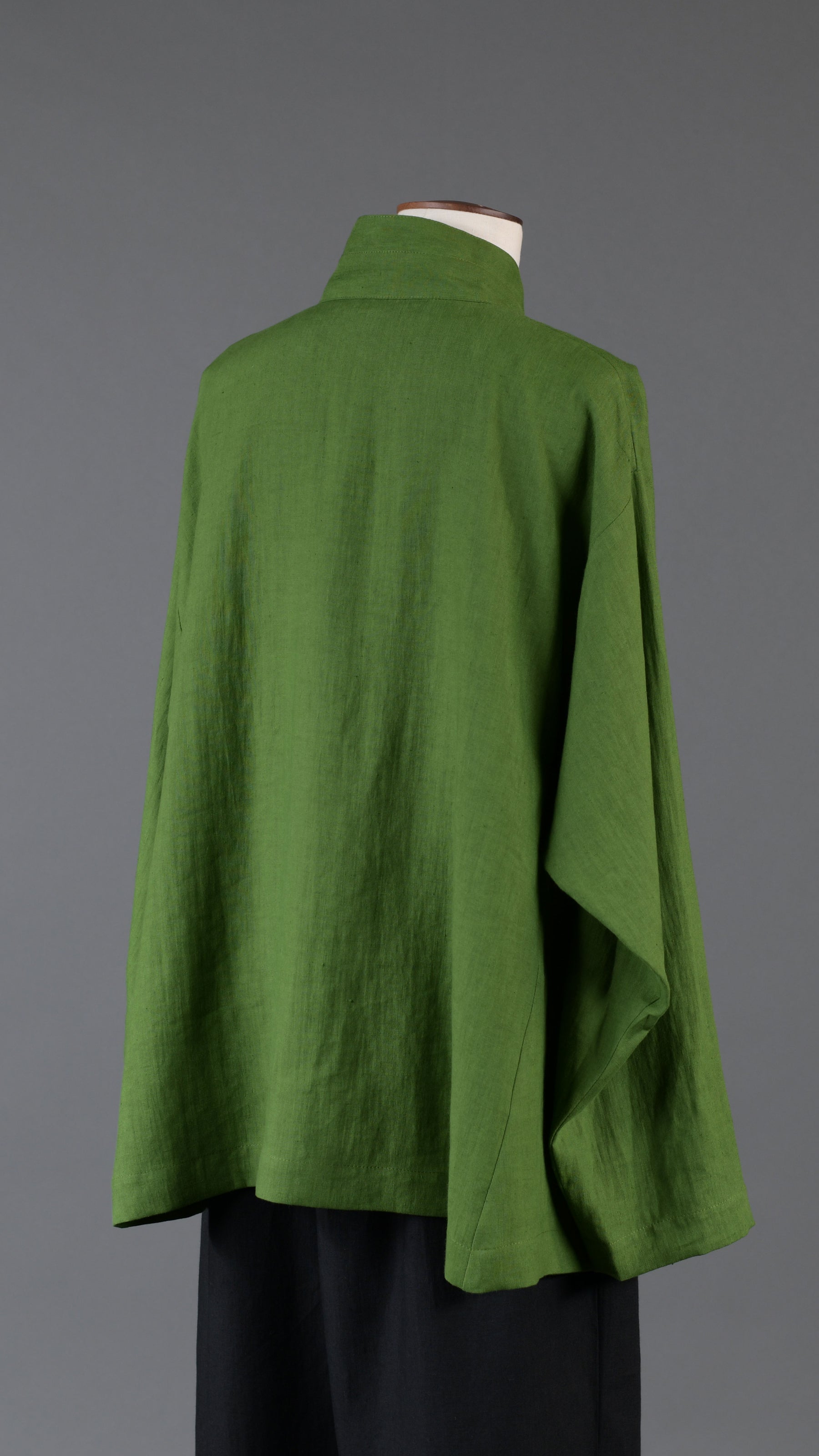 side panelled shirt with double stand collar - mid plus in darklime