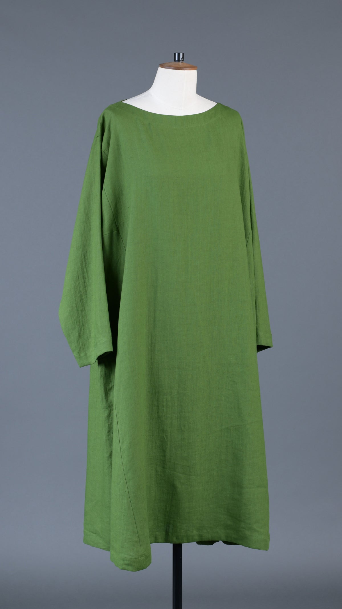 side panelled scoop neck dress in darklime