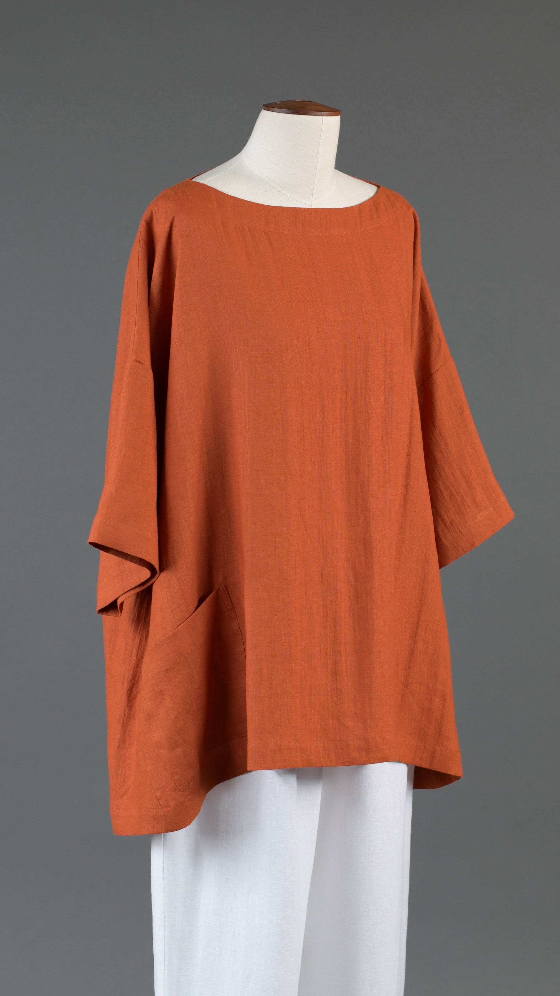 angle-to-front 3/4 sleeve scoop neck tunic - long in burntorange