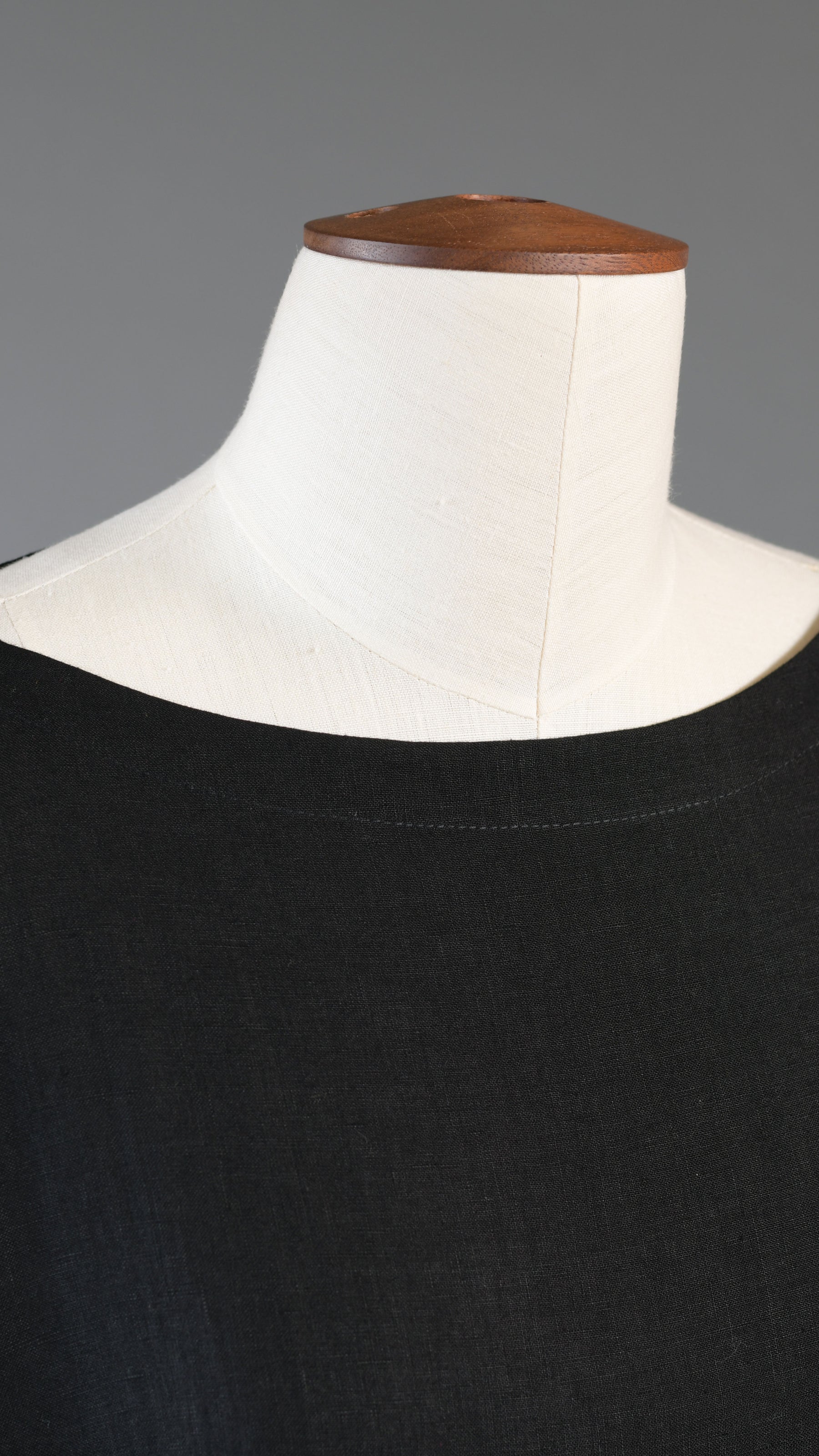 wide a-line scoop neck tunic with side slit detail - long in black