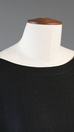 wide a-line scoop neck tunic with side slit detail - long in black
