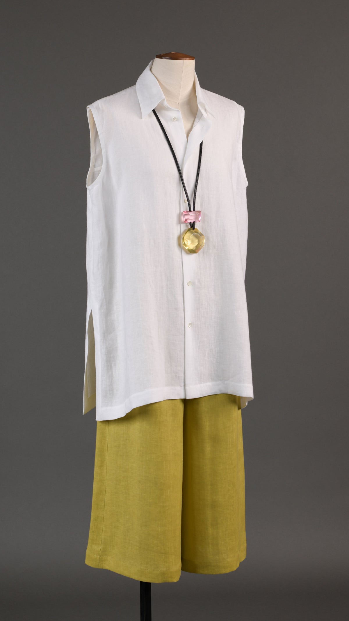slim a-line sleeveless shirt with collar and side slit detail - long in white