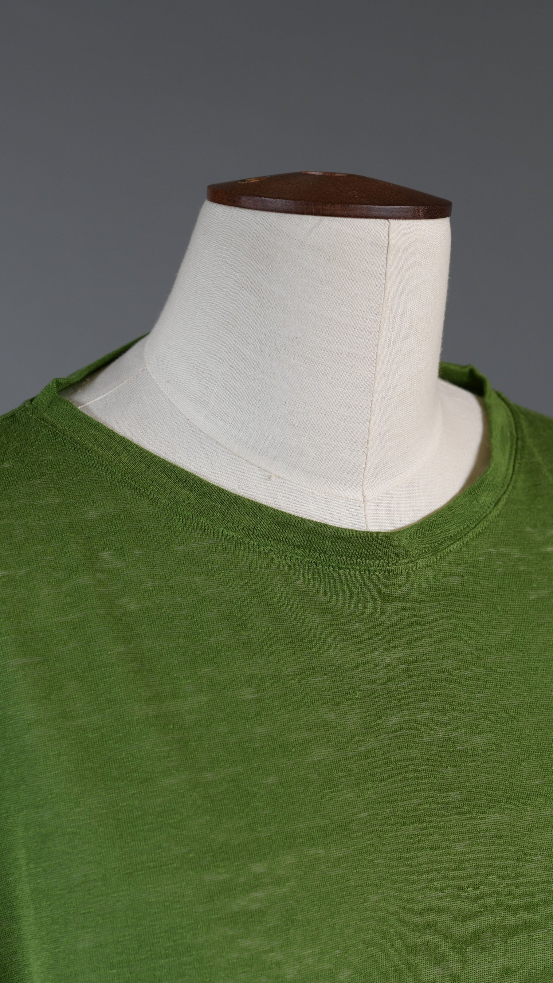 long sleeve smaller boat neck t-shirt - mid plus in darklime