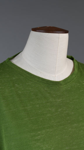 long sleeve smaller boat neck t-shirt - mid plus in darklime