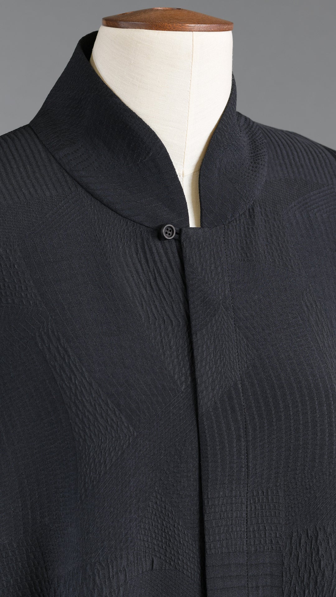 wide a-line shirt with chinese collar - mid plus in black